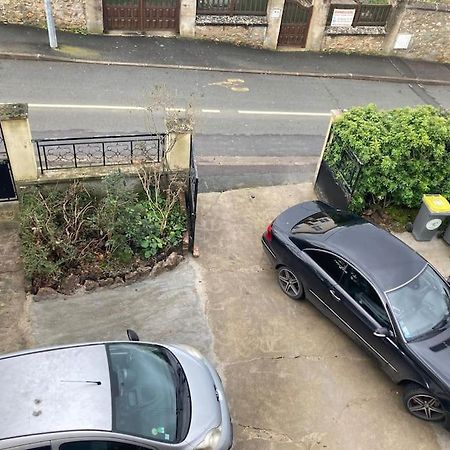 3 Pieces Calme, Terrasse Et Parking Prive Leilighet Courcouronnes Eksteriør bilde
